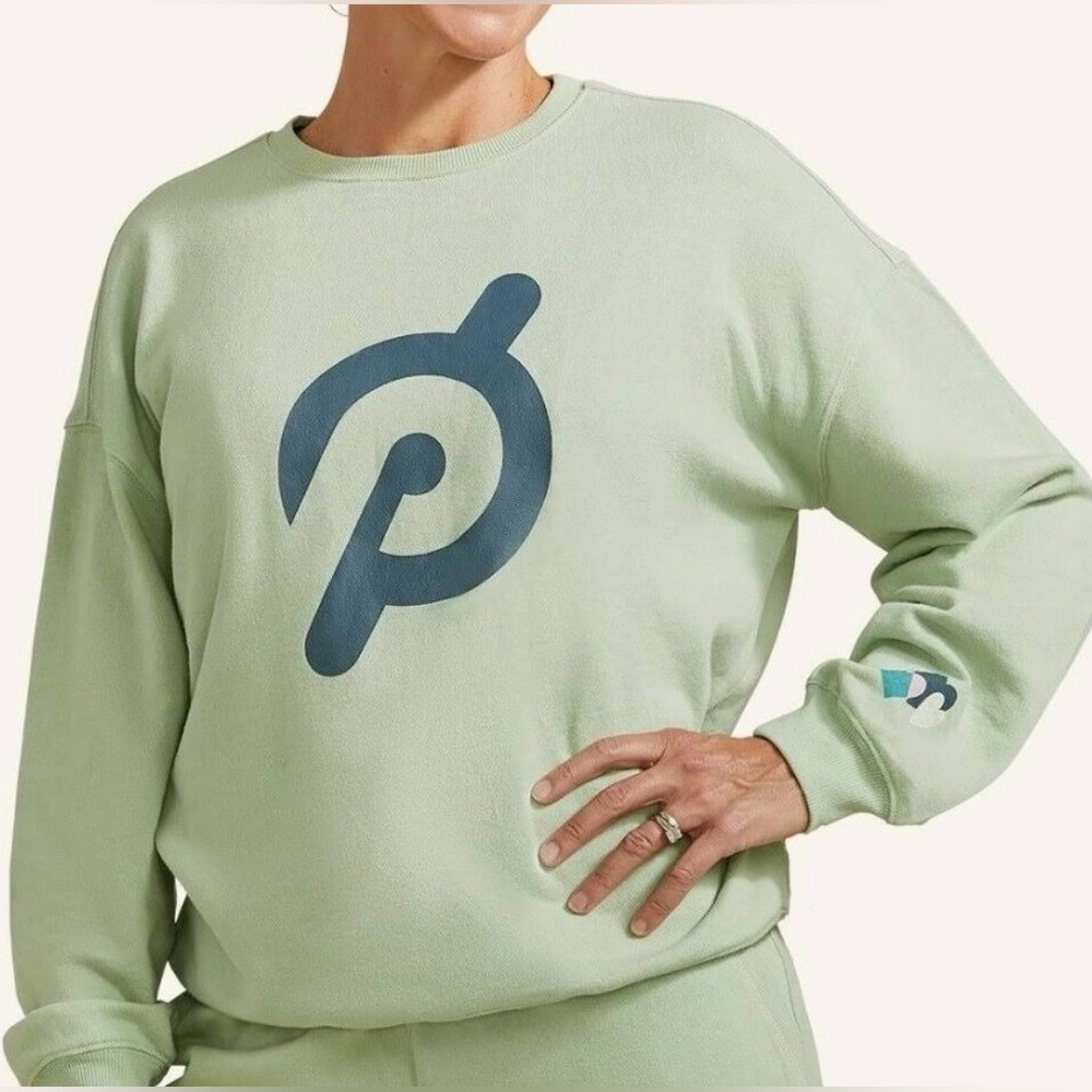 Peloton Heart Crewneck Pullover in Light Green / Size XS